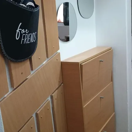 Apartment Friendship Nook *