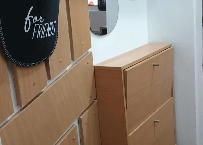 Apartment Friendship Nook *